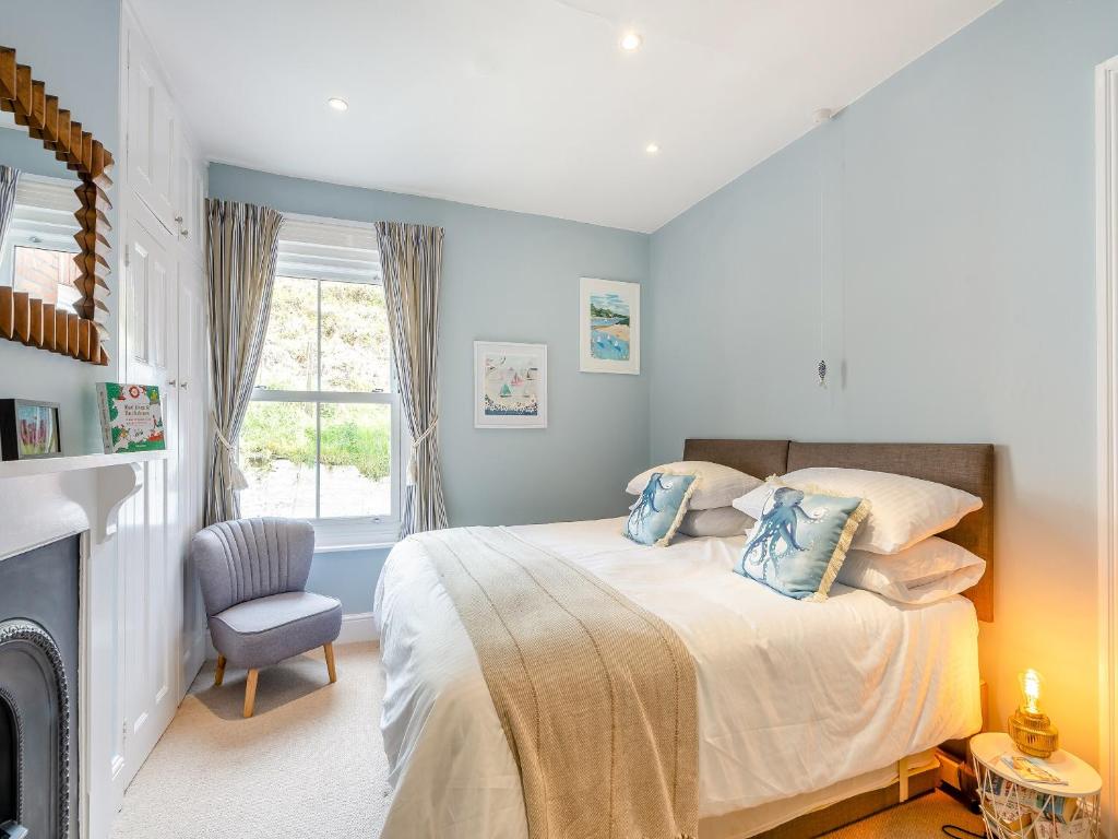midships double room