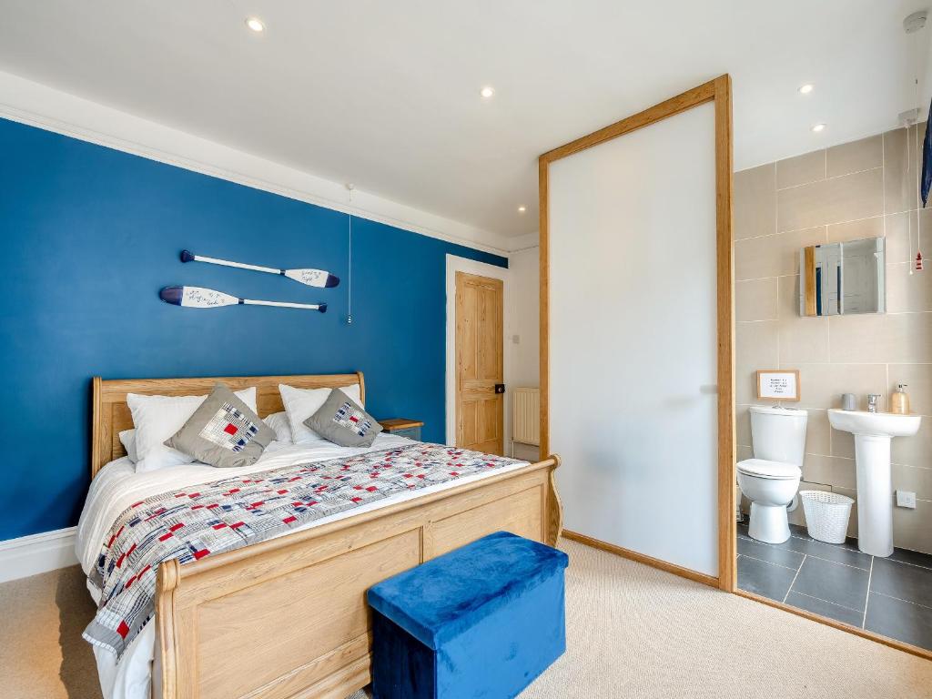midships master bedroom 3